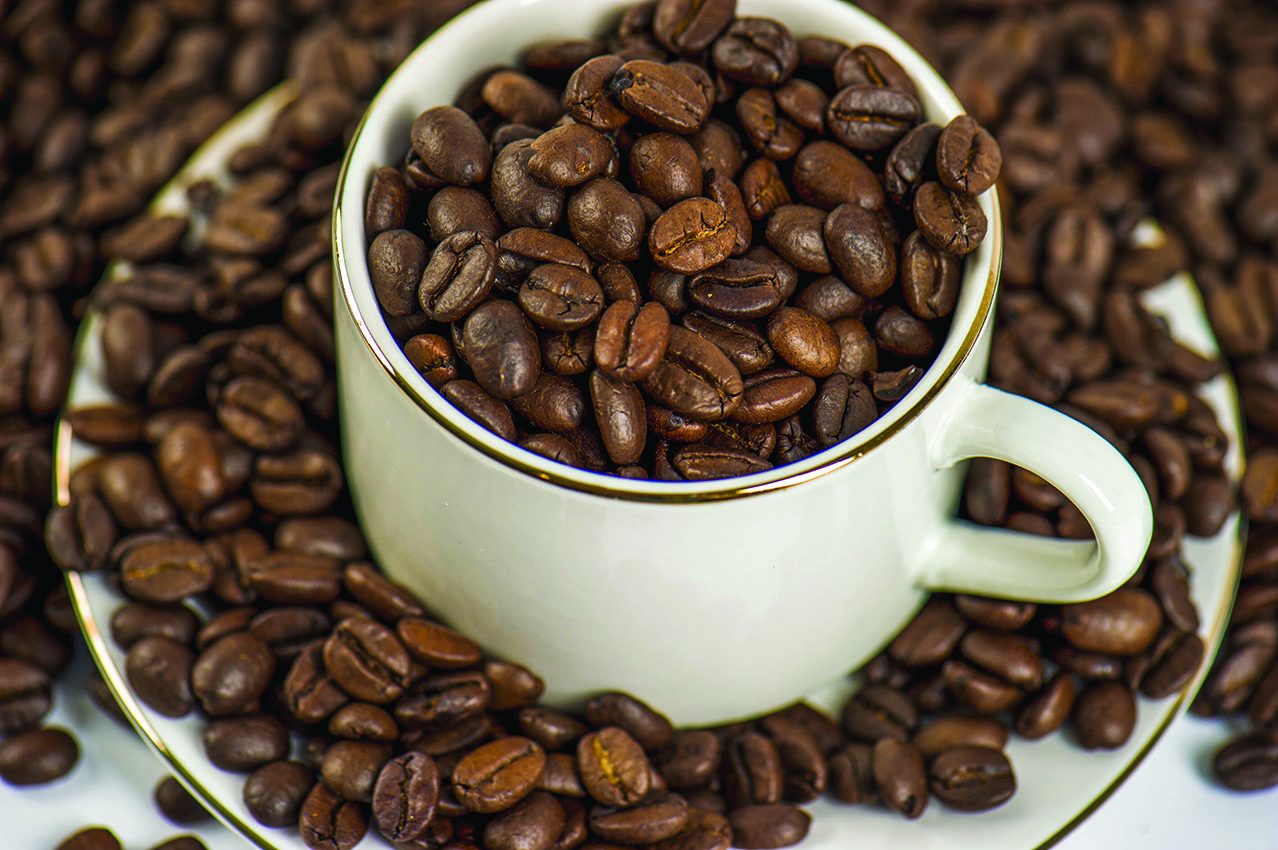 Café instantáneo vs café molido: ¿Cuál es más sano? ¿Cuál tiene más  cafeína?